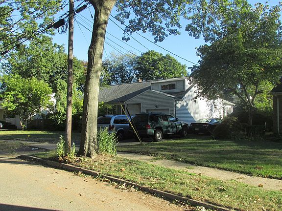 5th image of 324 Lacey Dr