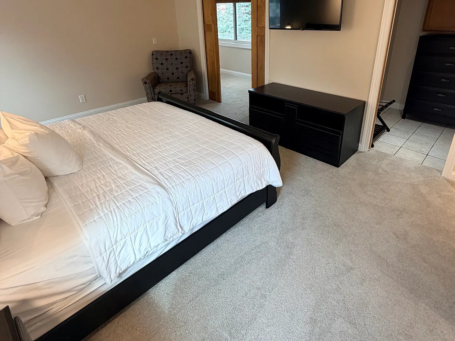 2 bed, 1250 sqft, $2,250 — Photo 3