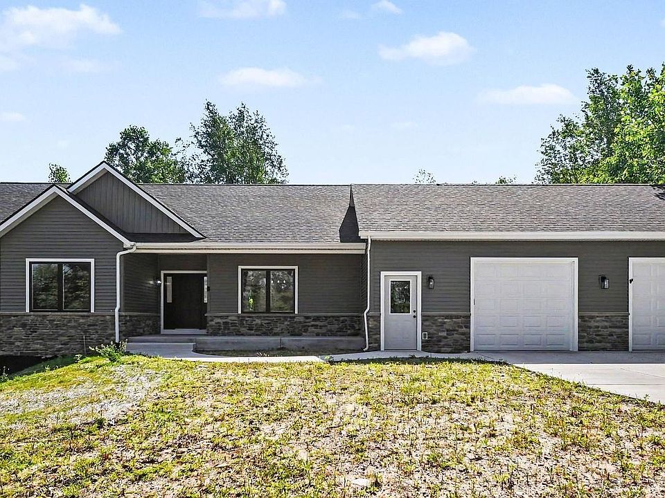 1st image of 60620 Lilac Rd