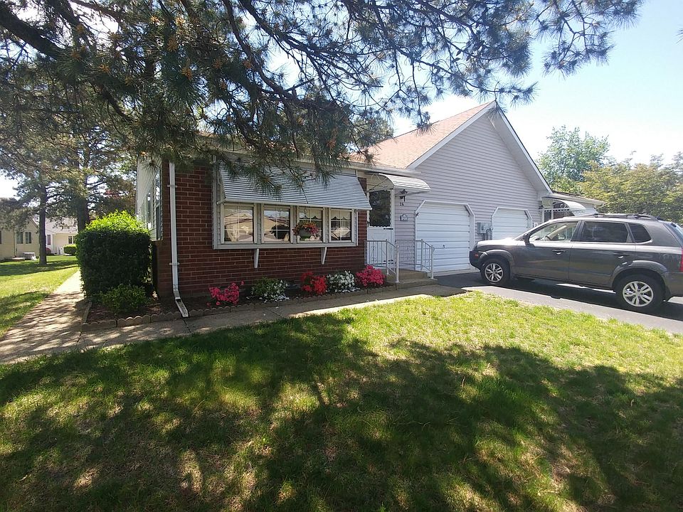 1st image of 2 Ardsley Avenue #A