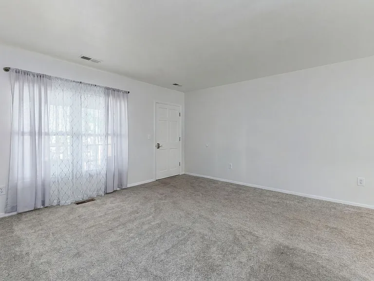 680 71st Ave #13 — Photo 5