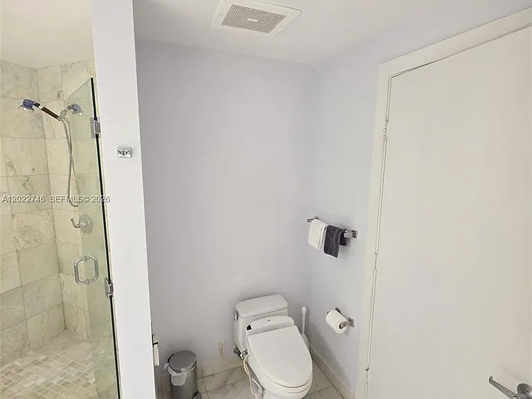 1060 Brickell Ave #2201 — Photo 27