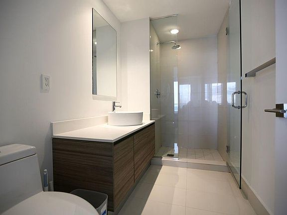 3rd image of 2609-121 NE 34th St #2609