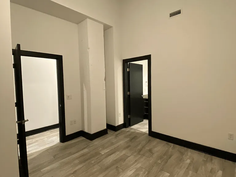 Pilot Place — Photo 33