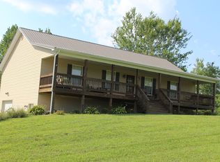 115 G Hayes Rd, Bee Spring, KY 42207
