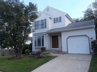 64 Oakton Dr, Atco, NJ 08004