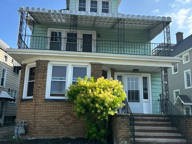 259 North Dr #1 — Photo 1