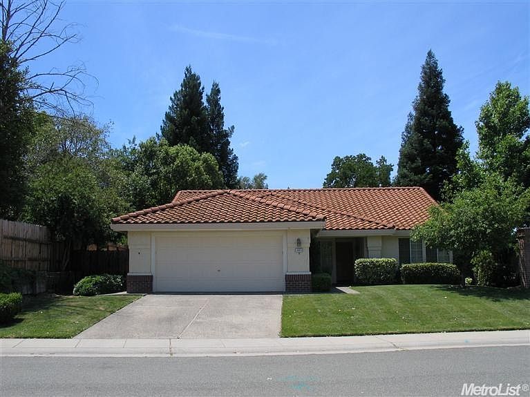 1st image of 1449 Penhurst Way