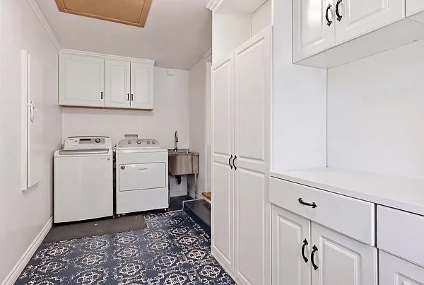 1329 La Loma Dr — Photo 15