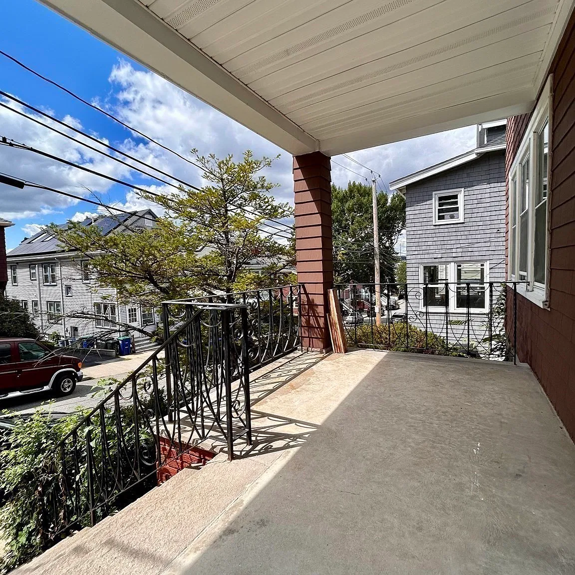 3 bed, 1.0 bath, 1800 sqft, $2,800 — Photo 3