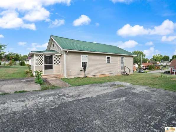 401 W Elk St, Munfordville, KY 42765