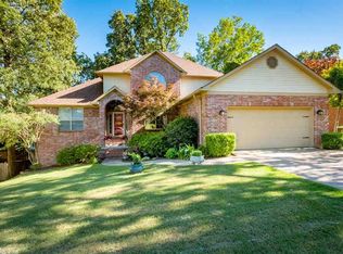806 Saint Michael Pl, Little Rock, AR 72211
