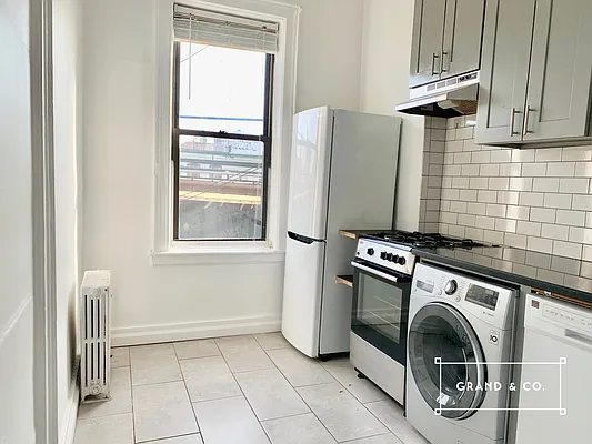 Rented by Grand & Co. | media 2