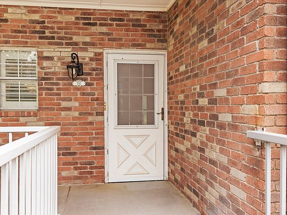 5th image of 8511 Westover Ct APT 241