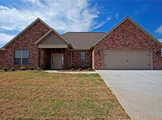 1007 Taylor Ln, Pea Ridge, AR 72751