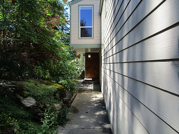 2nd image of 15810 E Cameron Ct