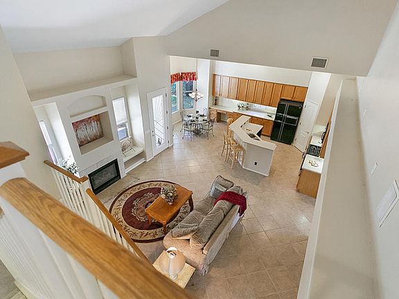 5th image of 11044 N Divot Dr