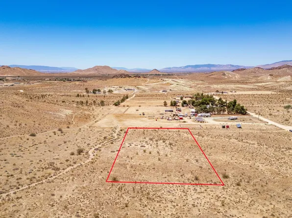 2 Favorito Ave, Rosamond, CA 93560