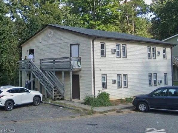 100 Knight Ln, Dobson, NC 27017
