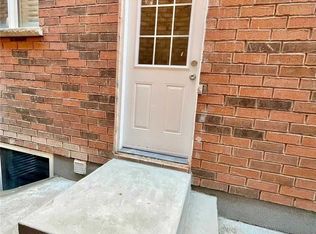 26 Leadenhall Rd #BASEMENT, Brampton, ON L7A4G4
