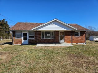 2497 Grit Rd, Hurt, VA 24563