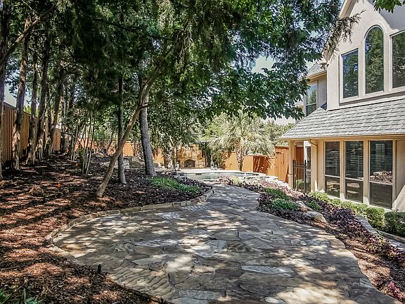 5th image of 3109 Clear Lake Ln