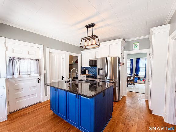 4th image of 180 Old Turnpike Road