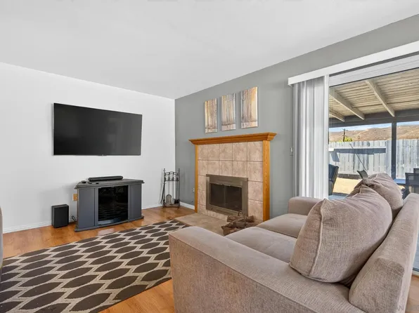 13810 Tobiasson Rd, Poway, CA 92064