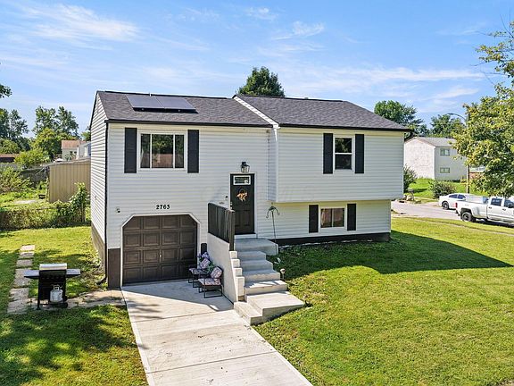 4th image of 2763 Tiara Ave