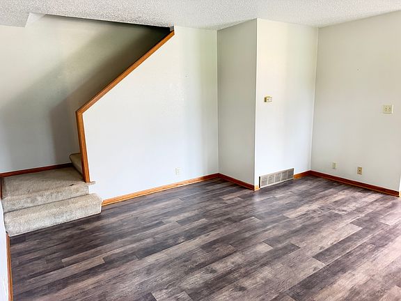 4th image of 1114 Peace St #B