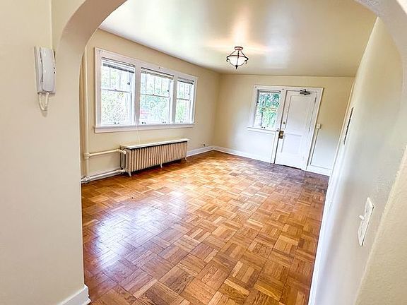 4th image of 752 Boylston Ave E #B-1