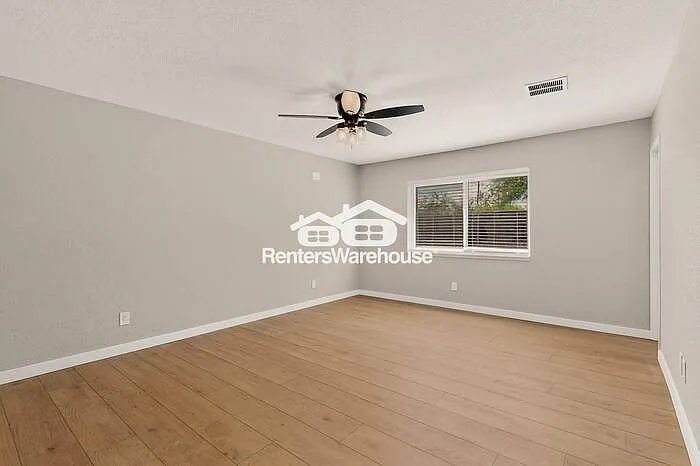 913 Overdowns Dr — Photo 35