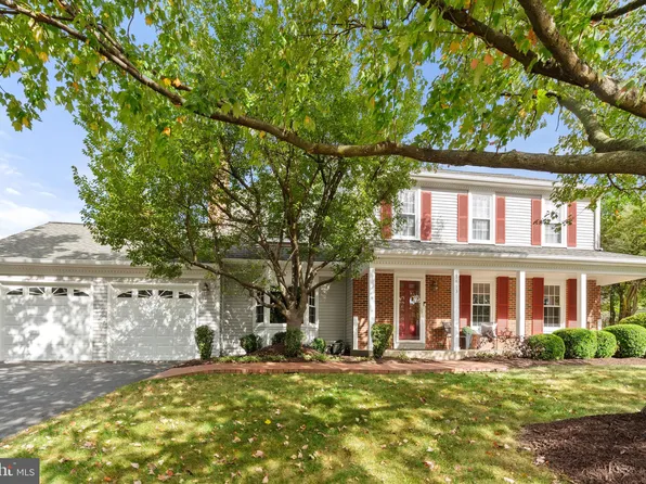 3613 Great Laurel Ln, Fairfax, VA 22033