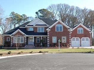605 Commish Ln, Chesapeake, VA 23320