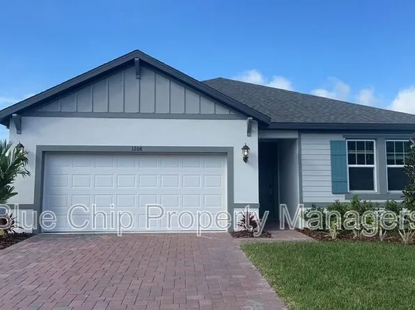 1208 Pampus Dr, Daytona Beach, FL 32124