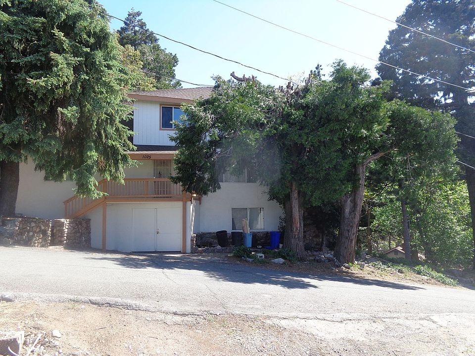 1st image of 1025 Summit Dr NE