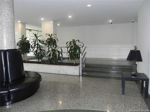3rd image of 444 Bedford St APT 5N