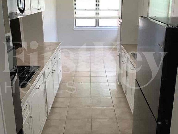 4th image of 10127 Carlow Ln