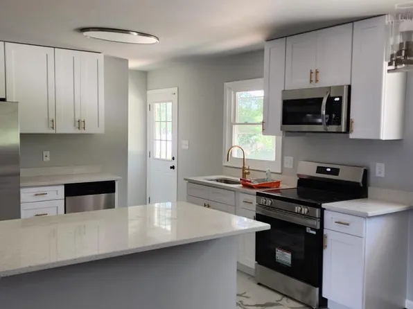 107 Saint Charles Rd, Baltimore, MD 21225