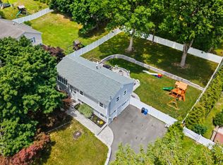 575 Babbling Brook Ln, Valley Cottage, NY 10989