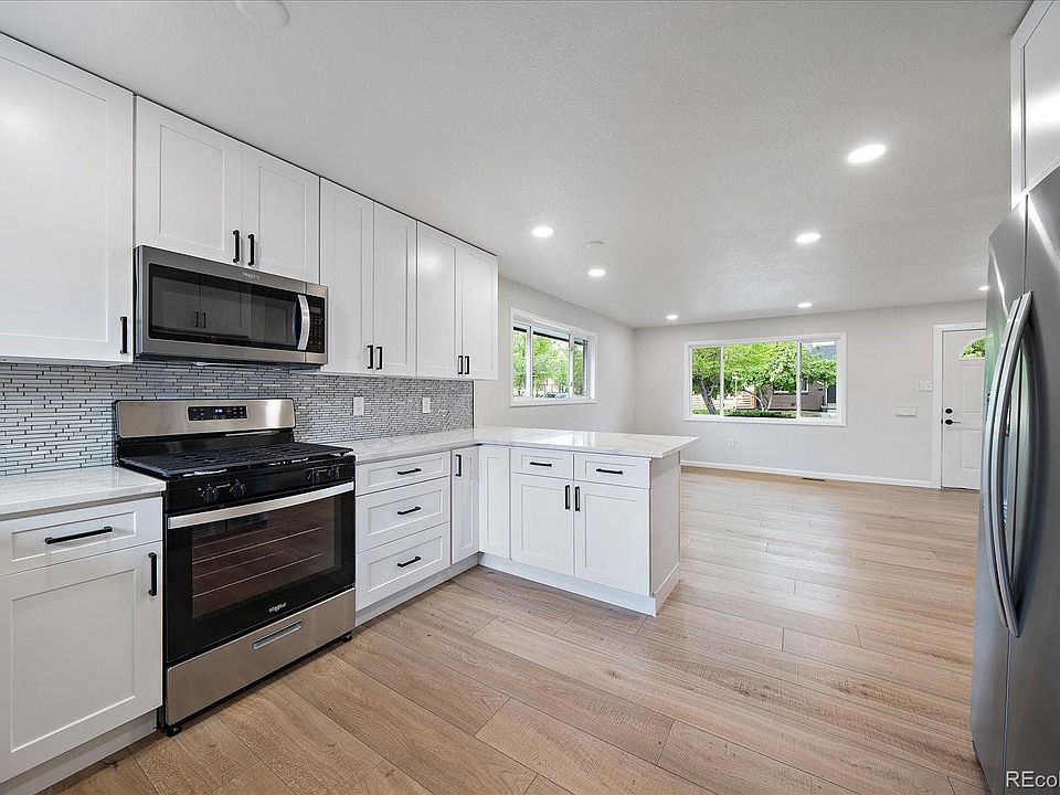 1st image of 4949 E 9th Avenue