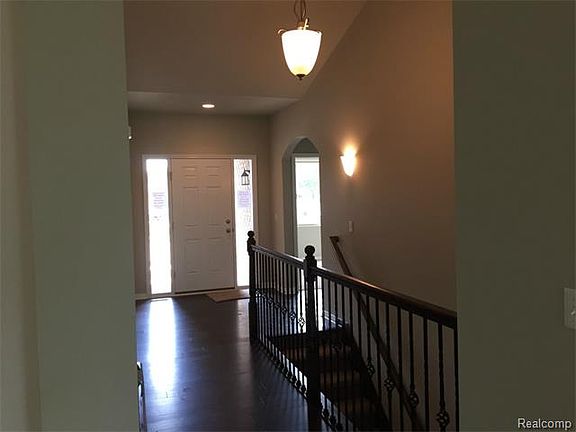 4th image of 21039 Oakridge Dr