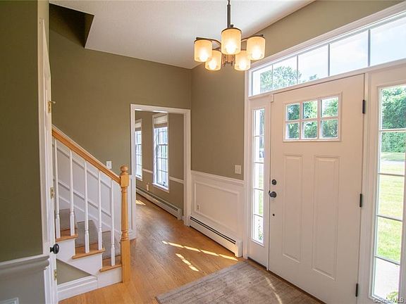 2nd image of 10 Whisper Woods Dr
