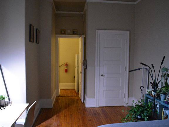 3rd image of 900 W Franklin St APT 207