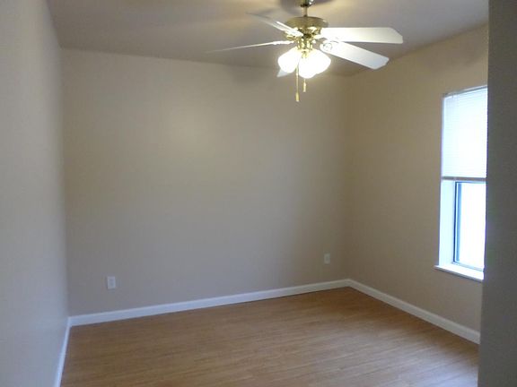 4th image of 227 Park 35 Cv N