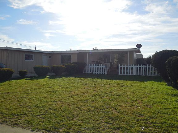 2nd image of 47 Holly Dr