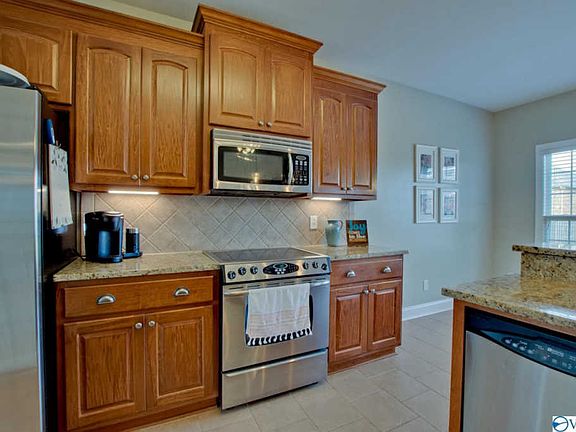 4th image of 7513 Parktrace Ln SE