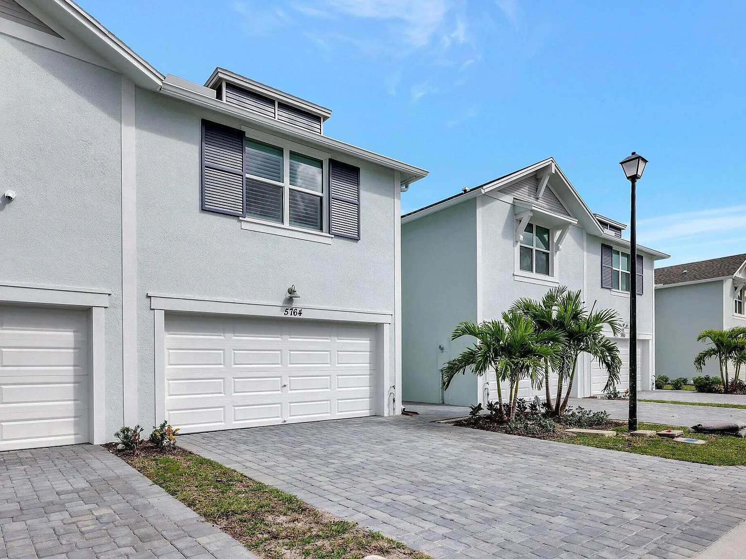 3 bed, 2.5 bath, 1804 sqft, $3,050 — Photo 2