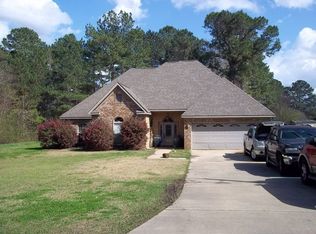 102 Mullican Cv, Florence, MS 39073