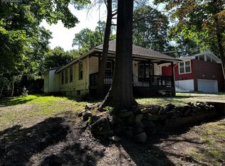 5 Spring Ln, Great Neck, NY 11024